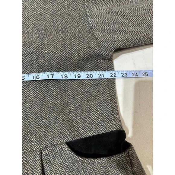Vtg FLAX Jeanne Engelhart small Black 100% Wool swing Coatw black velour trim